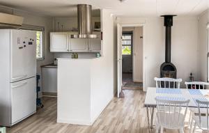 2 Bedroom Gorgeous Home In Hadsund