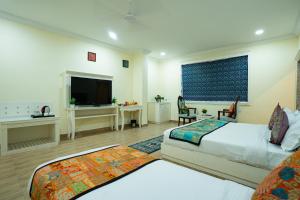 Tripli Hotels White Manor