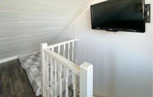 2 Bedroom Lovely Home In Köpingsvik