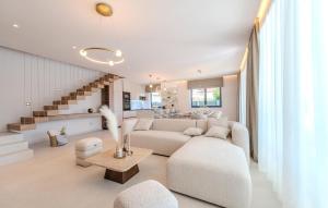 Cozy Home In Privlaka With Sauna