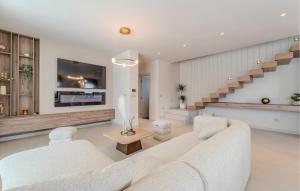 Cozy Home In Privlaka With Sauna