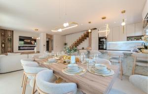 Cozy Home In Privlaka With Sauna