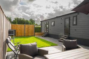 Nieuw chalet Zeeland met omheinde tuin & airco nabij natuur en zwembad VP089