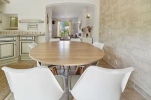 Cazet Cozy - 2BR 6P - Estate with Pool Gassin