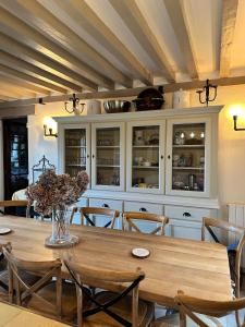 Villas La Moutiniere, luxury cottage with pool : photos des chambres