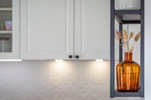 NEW LILI Apartment - Cosy Sea View Apartment with Free Parking