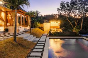 Jonggi Villa - 2BR Luxury Uluwatu Pool Villa