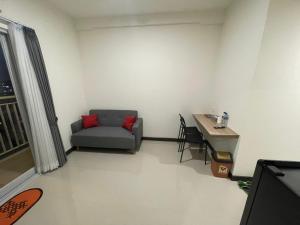 COMFORTSTAY - Citra Plaza Nagoya 1BR #12-12 Pool View