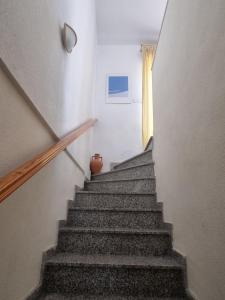 La Zenia 3 Bedroom House, Distant Sea View, Shared Heated Pool in Winter, Sleeps 8