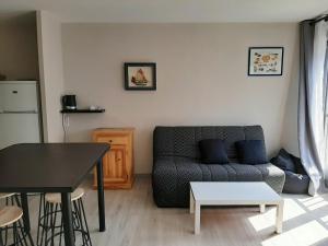 Appartements Appartement Confortable en Plein Centre de Saint-Jean-de-Luz, a Deux Pas de la Plage et des Commerces - FR-1-239-586 : photos des chambres