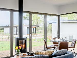 2 Bed in East Bergholt 82399