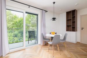 Elegant Apartment with Parking in Bielsko-Biała by Noclegi Renters