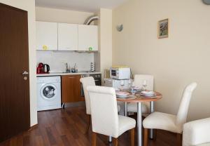 Beachfront Bliss-1BR Sea View Flat in Golden Sands by Flat mаnаger