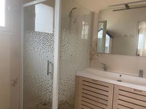 Maisons de vacances Maison rustique au centre-ville, proche plage, avec jardin et 3 chambres ! - FR-1-22-223 : photos des chambres