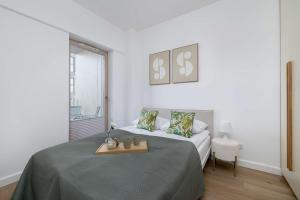 Bright Apartment near the Center of Katowice with Parking by Noclegi Renters