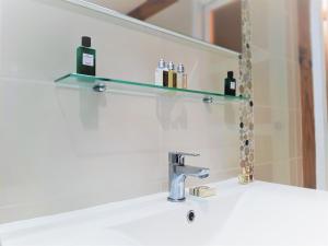 Appartements Appartement lumineux a 5 min des plages et commerces avec balcon, barbecue et parking inclus - FR-1-239-608 : photos des chambres