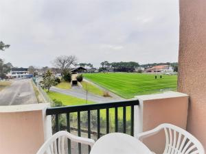 Appartements Appartement lumineux a 5 min des plages et commerces avec balcon, barbecue et parking inclus - FR-1-239-608 : photos des chambres