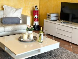 Im Aida Park im Nordseebad Tossens liegt dieses geräumige Ferienhaus im mediterranen Stil.