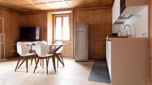 Dei Sana 8 Yellow Submarine