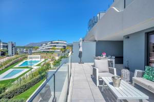 Oasis 325 by Finest Rentals