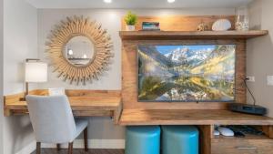 Luxury Oceanfront High Floor at Waikiki Beach Tower