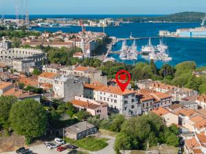 Apartment AN - Rooftop Terrace in the Heart of Pula