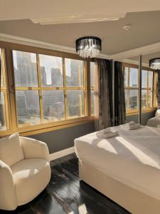 Stylish Family 1BR with Cozy Bunks and Games for 5