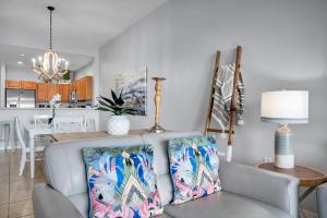 Harborview Grande Unit 207