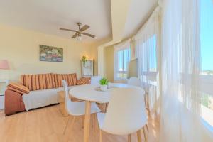 Amplio piso de 100m2 con 3 hab, wifi rápido, AC