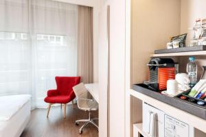 Superior Single Room room in NH Collection Berlin Mitte Friedrichstrasse