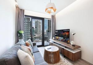 Waterfront 1BR - Canal View - Fully Furnished