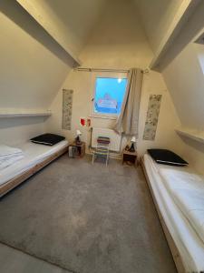 Maisons de vacances Cottage with Garden 5mn Beach : photos des chambres