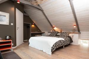B&B / Chambres d'hotes Chambres d-hotes avec piscine : photos des chambres