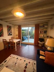 Maisons de vacances Cottage with Garden 5mn Beach : photos des chambres