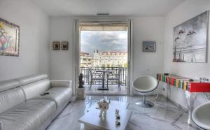 LA CROISETTE élégant studio avec balcon et vue mer aperçu