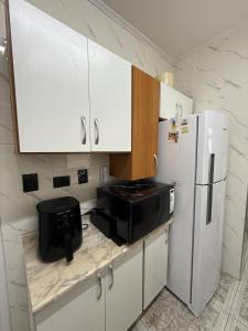 Apto de 100m2 entre praias do Tombo e Asturias