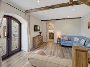 Broomy Barn Brompton Regis