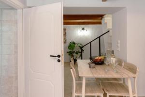 Lamiria center house