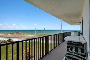 Oceanfront Corner, Wraparound Balcony & Pool | Sea 4Ever