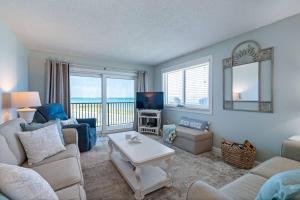Oceanfront Corner, Wraparound Balcony & Pool | Sea 4Ever