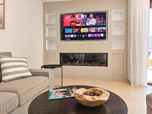 3 bedroom townhouse with private pool