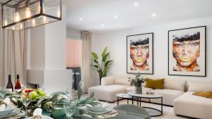 VACATION MARBELLA - Villa Federer, Cine Room, BBQ, NEW Decoration, Garage, Old Town Location, Big Communal Pool, Andalusian Garden, Walking to the Beach