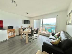 Appartements Etel : Appartement 3 pieces, vue mer, balcon, parking prive - FR-1-479-232 : photos des chambres