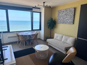 Middelkerke Volledig gerenoveerd appartement met zeezicht