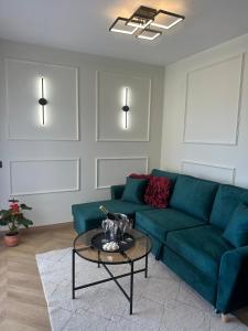 Casa Riviera, 2-Bdrm, Sea View, Pool, Parking