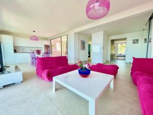 Royal Pink - Appartement design - Vue de rêve - Parking gratuit