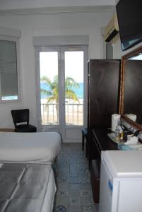 Hotels Hotel Azur : photos des chambres