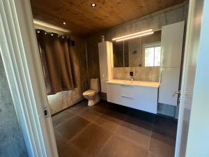 Hus nær butikk, sentrum & rekreasjon