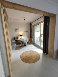 Appartements 2-room apartment, individual garage, close to train station : photos des chambres