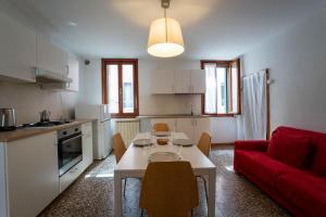 Palanca Stay by Sarlux